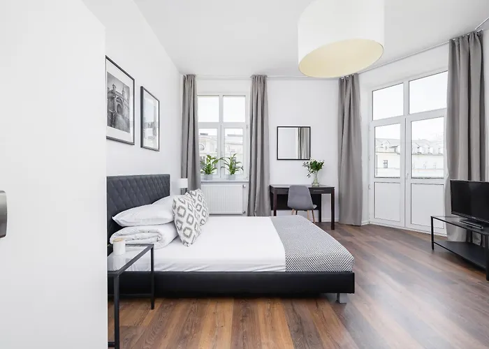 1-Bedroom Apartment - Dluga 65