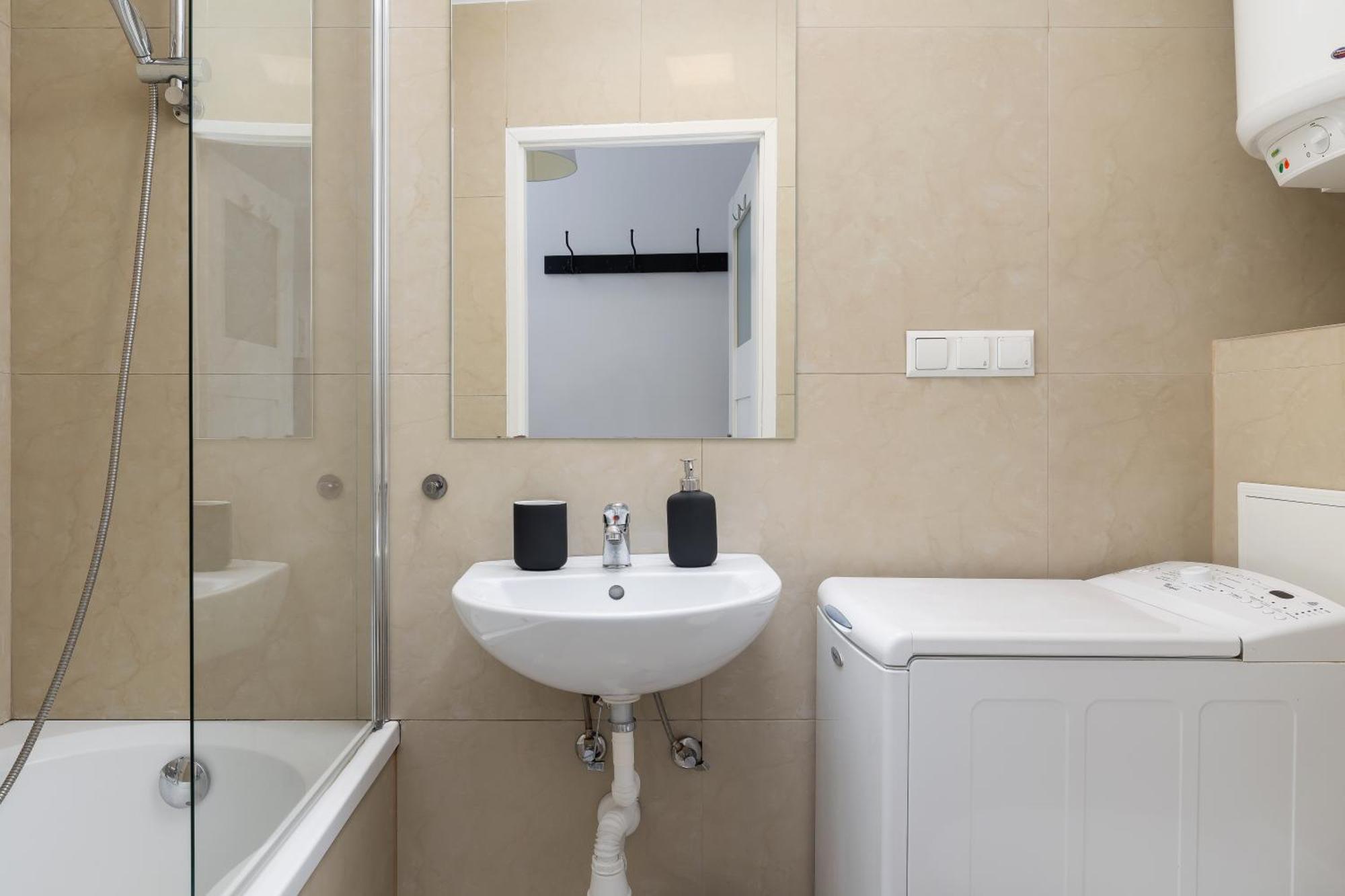 Apartament 1-bedroom - Dluga 65 *